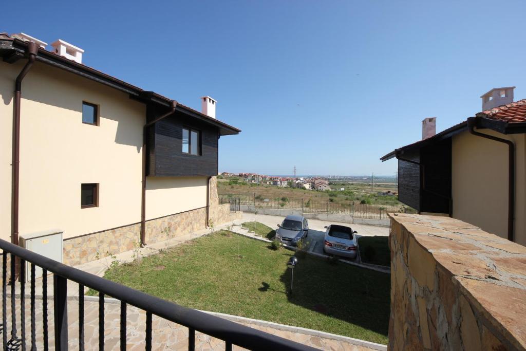 Menada Sunny Hill Villa Kosharitsa Exterior foto