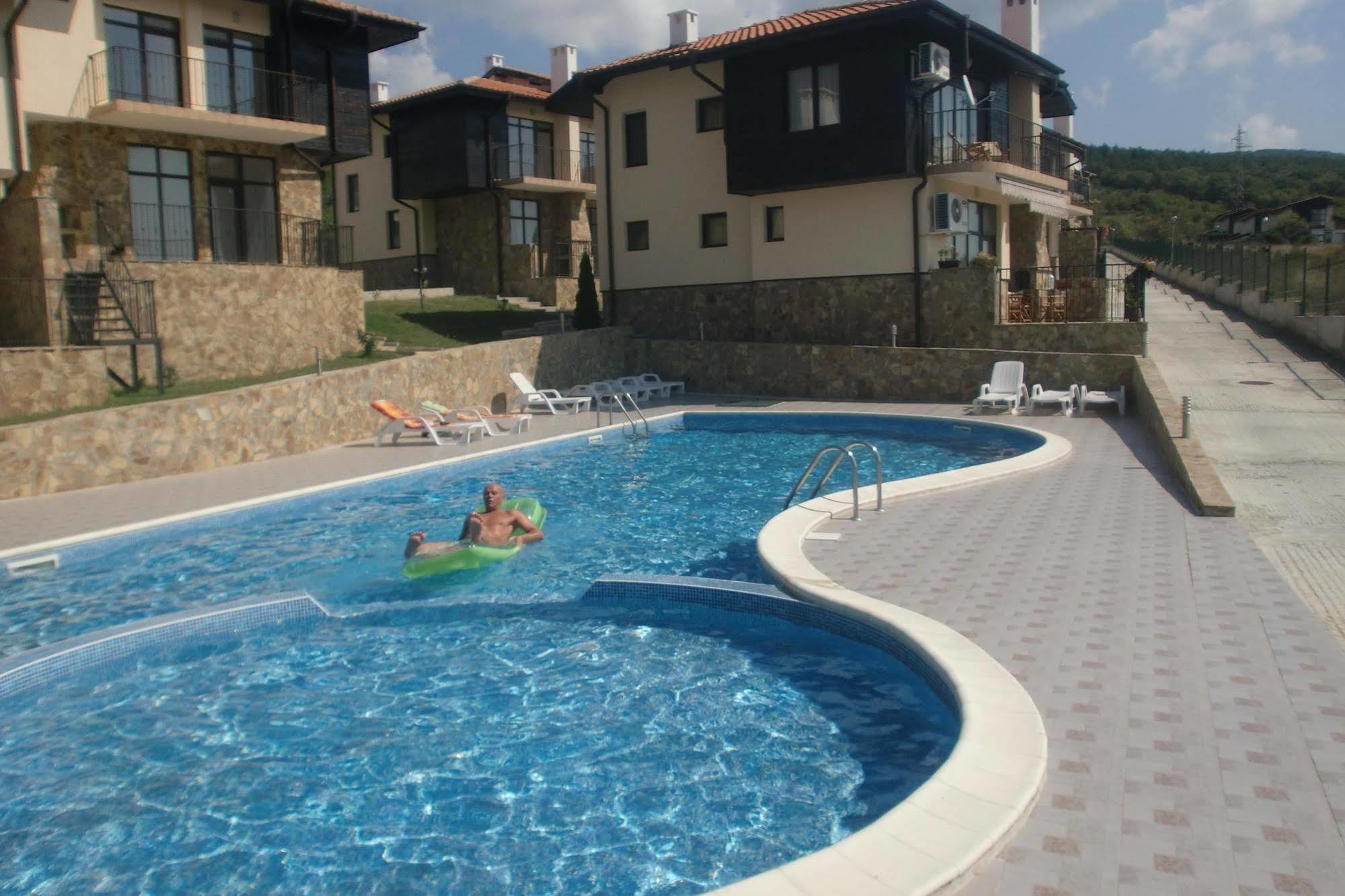 Menada Sunny Hill Villa Kosharitsa Exterior foto